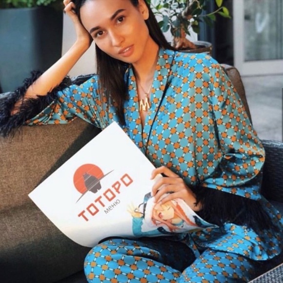 Zara blogger Fav! NWT blue print feather kimono - Picture 3 of 8